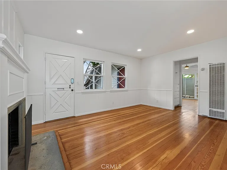 581 Park Ave — Photo 7