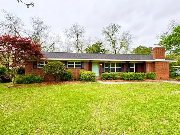 2412 Thornhill Rd, Tifton, GA 31793