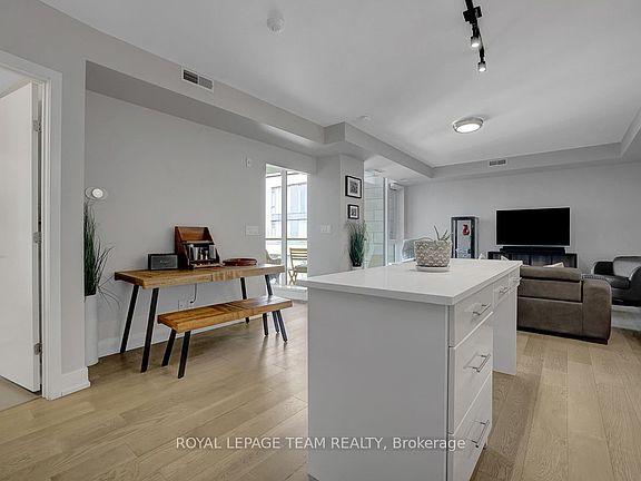 5th image of 360 Patricia Ave #712
