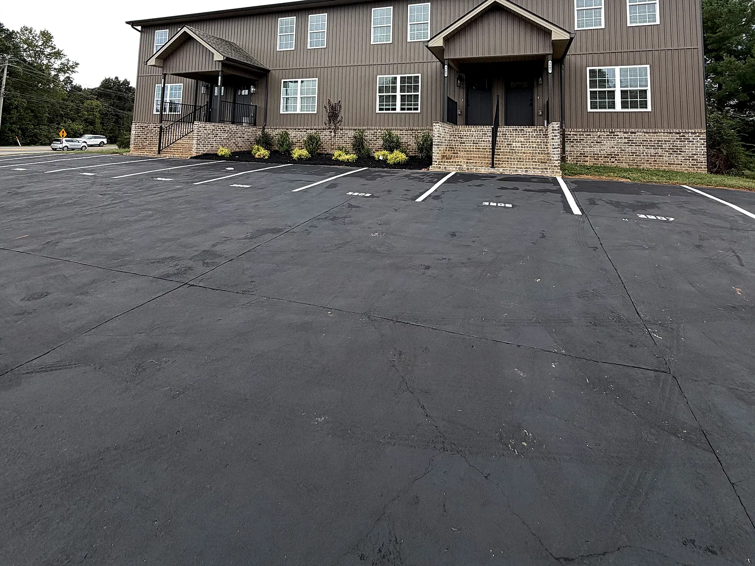 3 bed, 2.5 bath, 1600 sqft, $2,600 — Photo 3
