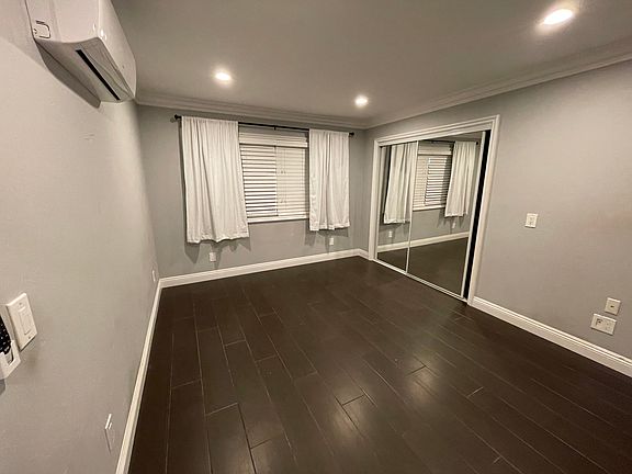 5th image of 1024 Cabrillo Park Dr APT D