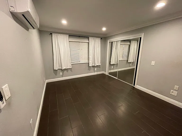 1024 Cabrillo Park Dr #D — Photo 5