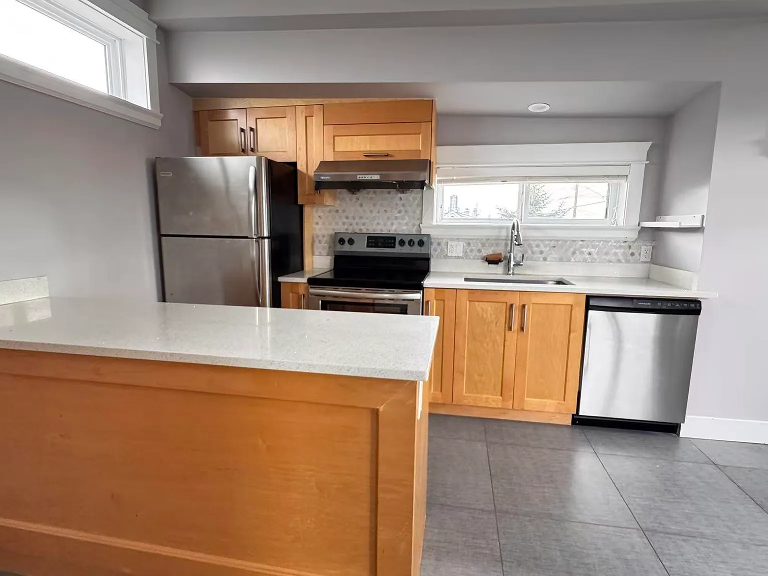 2 bed, 710 sqft, $2,800 — Photo 4