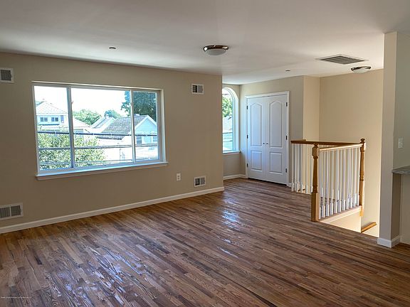 3rd image of 326 Hillside Ave