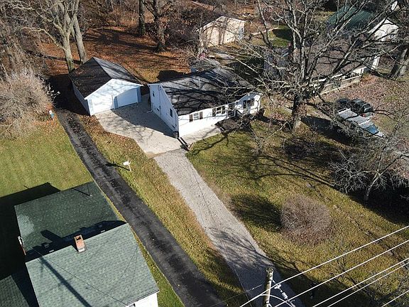 5th image of 875 Forest Dr