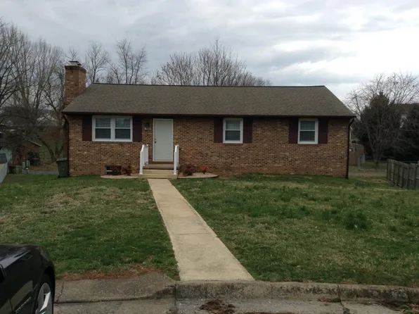 1704 Caraway Ct, Waynesboro, VA 22980