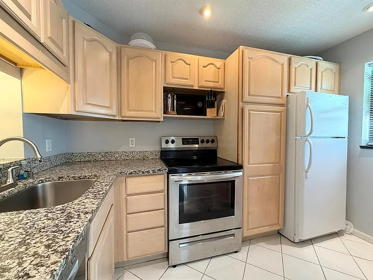4235 N Highway A1A #14 — Photo 8
