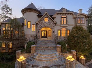 8710 Fernwood Rd, Bethesda, MD 20817