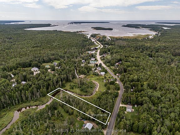 2nd image of 624 Stokes Bay Rd