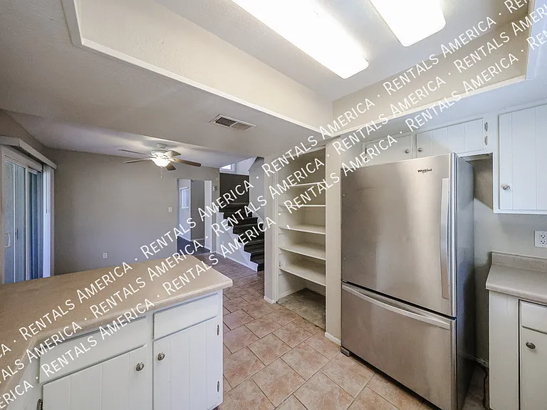 4555 W Continental Dr — Photo 18