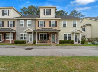 71 Battery Creek Club Dr, Beaufort, SC 29902
