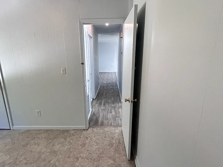303 Kentucky Ave — Photo 8