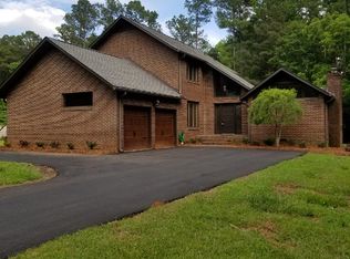 224 Windsor Rd, Hodges, SC 29653