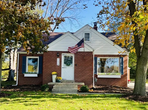 1170 Legion DRIVE, Elm Grove, WI 53122