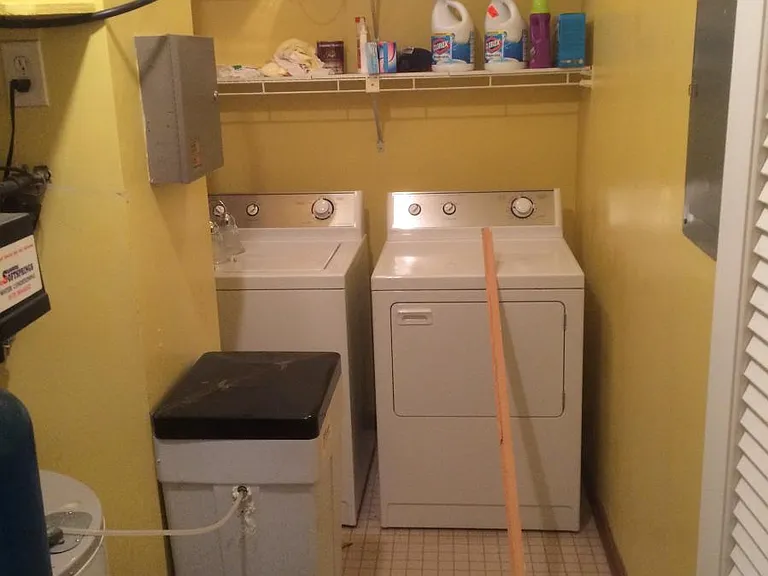 Laundry Rm