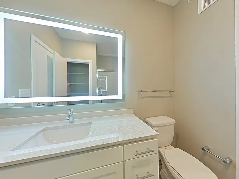 Allure Apartments — Photo 80