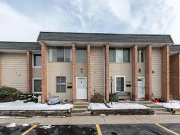 4136 W Saxony Dr SE, Grand Rapids, MI 49508