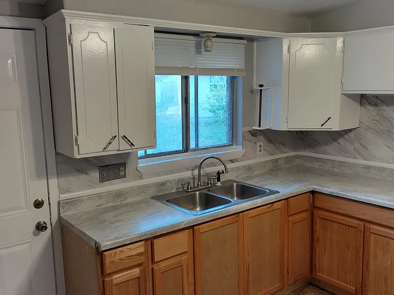 3401 NW Williams Ave — Photo 8