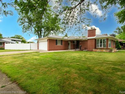 21250 Evergreen St, Saint Clair Shores, MI, 48082