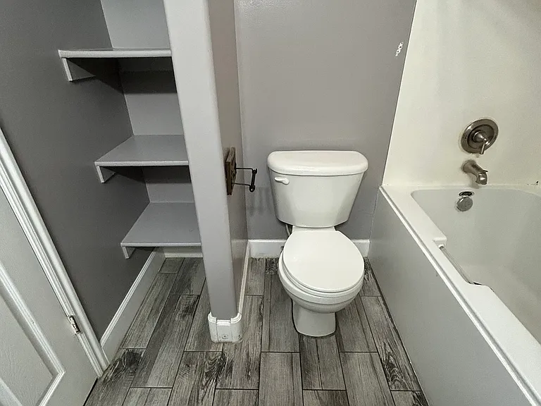 475 N Redwood Rd — Photo 23