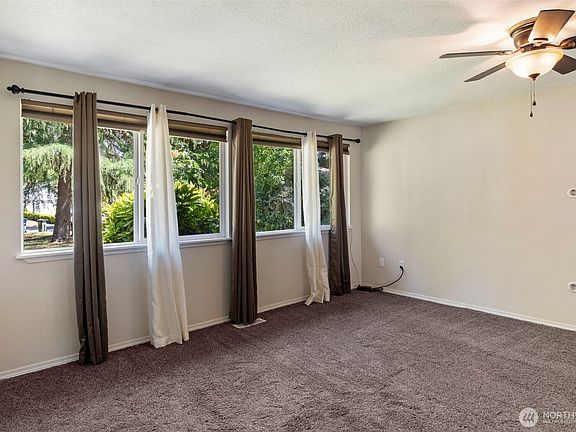 5th image of 4719 Ridgemont Court SE