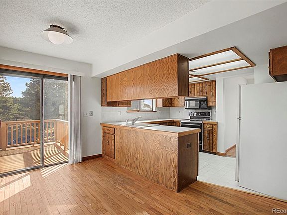 4th image of 5765 Thunder Hill Road