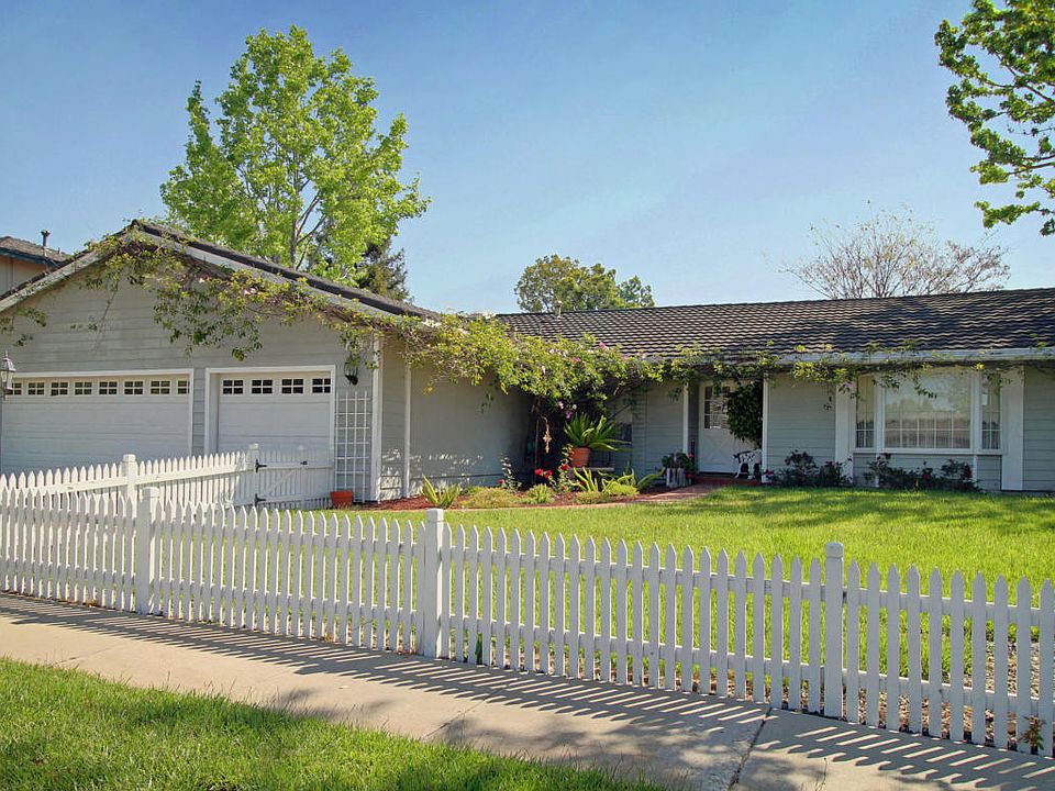 1st image of 532 Camino Laguna Vis