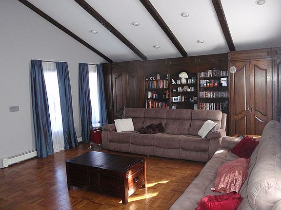 2nd image of 30 Kershner Pl #1X