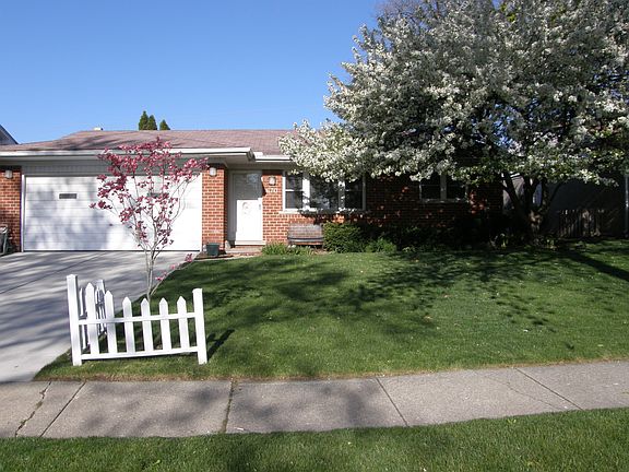 2nd image of 670 Ashburnham St