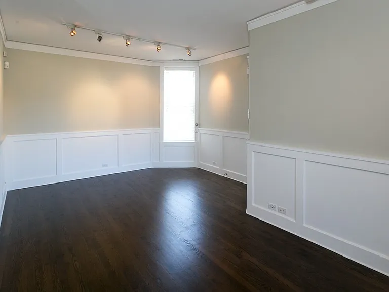 3614 N Bosworth Ave #R4 — Photo 11