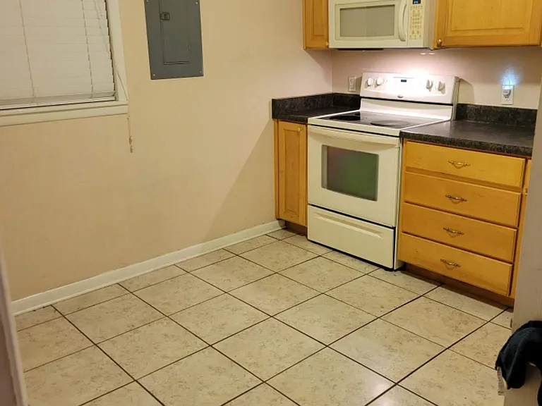 1505 Hudson St #4 — Photo 1
