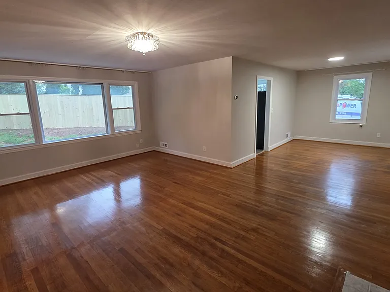 4915 Macon Rd — Photo 7
