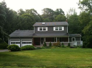 27 Blue Jay Dr, Northford, CT 06472