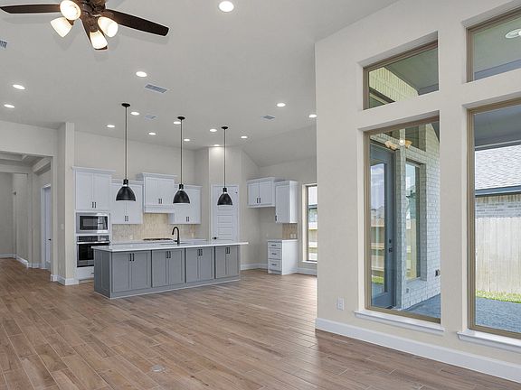 2nd image of 21207 Palm Arbor Dr