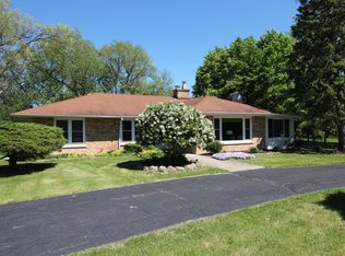 1095 Fuller Rd, Gurnee, IL 60031