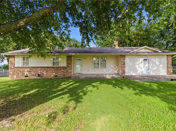 311 Wayne Villines Rd, Prairie Grove, AR 72753