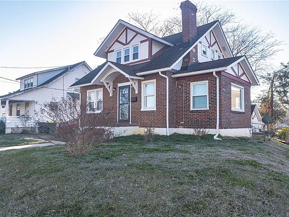 2nd image of 910 W Poythress St