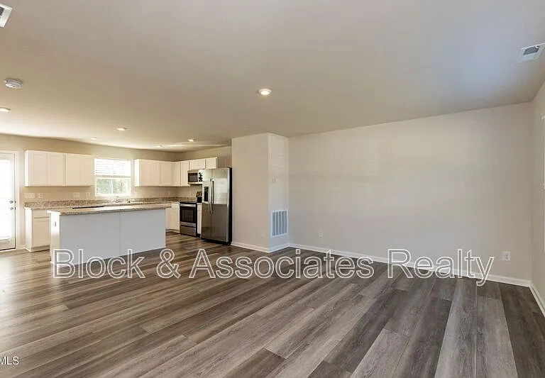 152 Bird Dog Dr — Photo 3