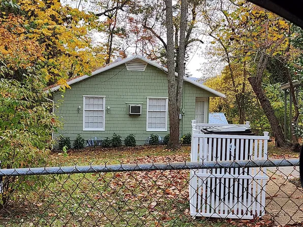 116 S Walker Ln, Oak Ridge, TN 37830