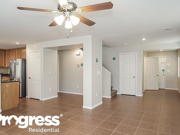 4th image of 208 Snow Dome Ave