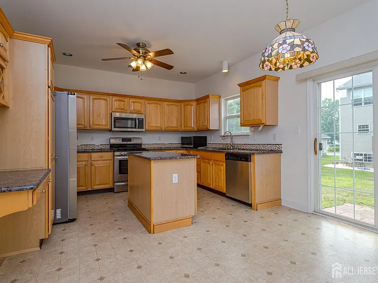 71 Manley Rd — Photo 11