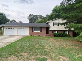 302 Mercer Dr, Jonesboro, GA 30236
