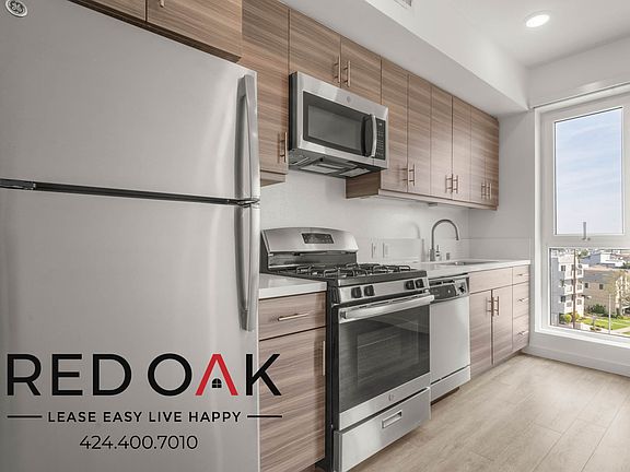 2nd image of 12035 1/2 Wilshire Blvd #313