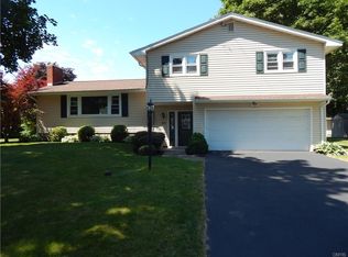 322 David Dr, North Syracuse, NY 13212