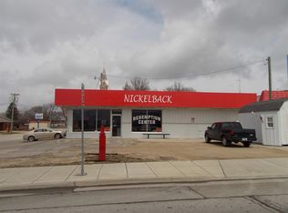 400 1st St E, Independence, IA 50644