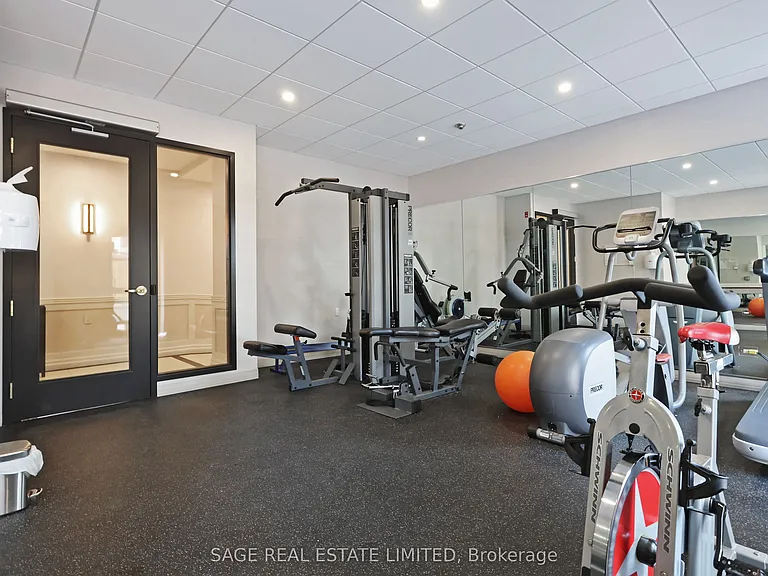 1 Deer Park Cres #803 — Photo 36