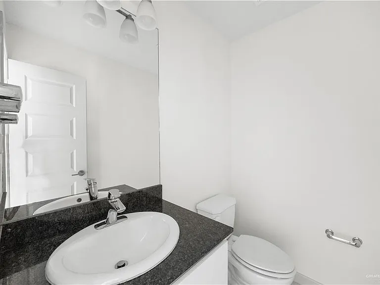 2400 Harmony Ln #A — Photo 6