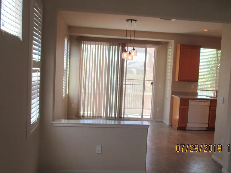 451 Edgewood Dr — Photo 13