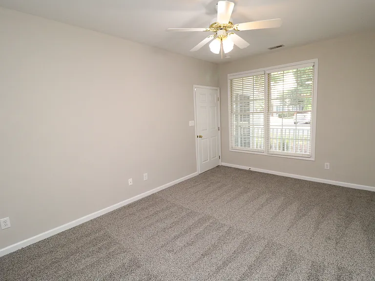 2812 Kudrow Ln — Photo 17