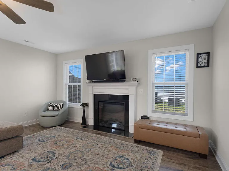 217 Lookout Ln — Photo 18